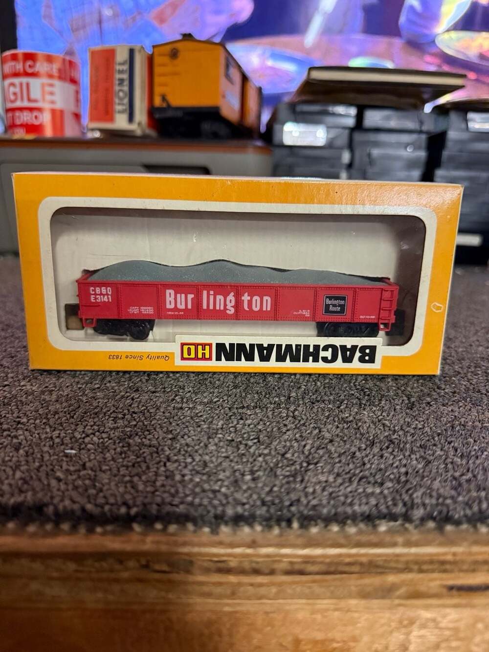 Bachmann 0941 HO Scale 42' Steel Gondola Burlington Route #E3141
